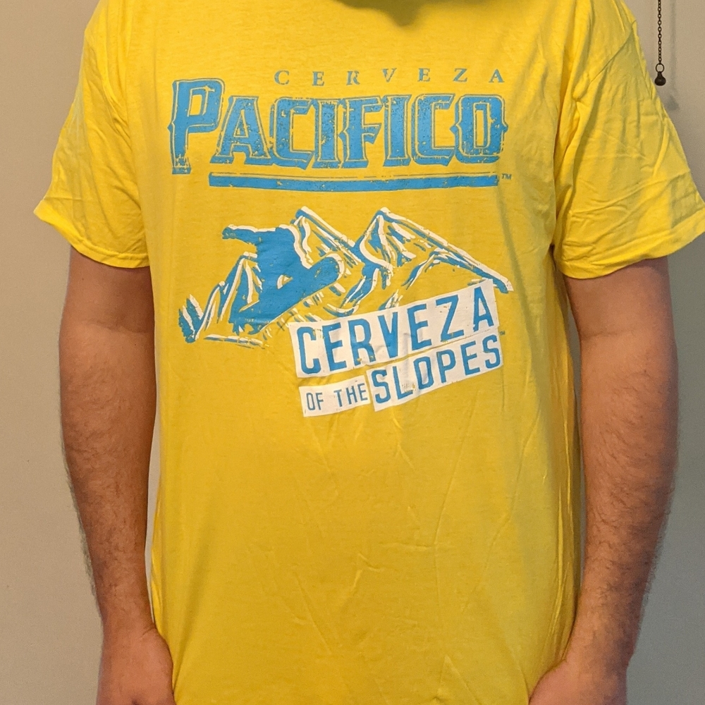 NWOT Pacifico Beer - Cerveza of Slopes Yellow T-shirt Men's/Unisex XL